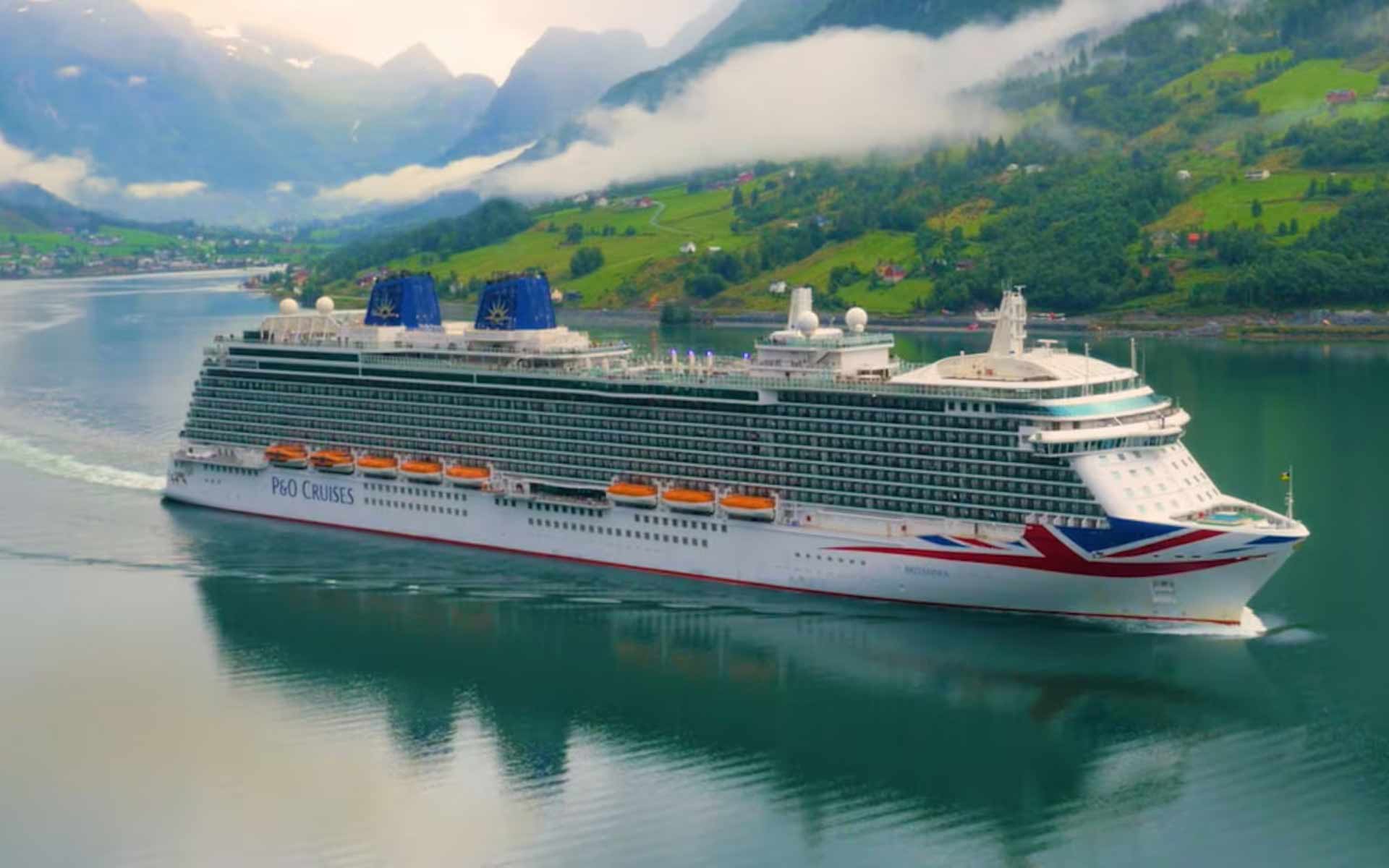 P&O Cruises ship